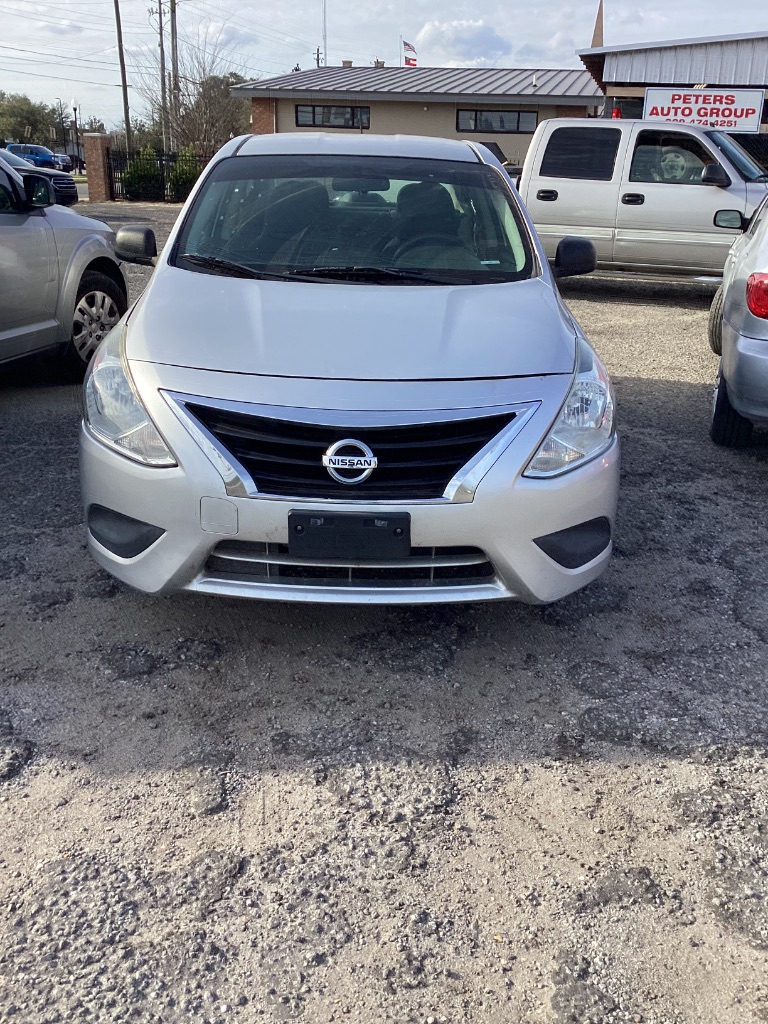 2015 Nissan Versa 1.6 S MT's photo